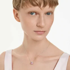 Bella V pendant