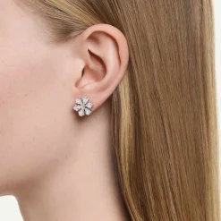 Idyllia stud earrings