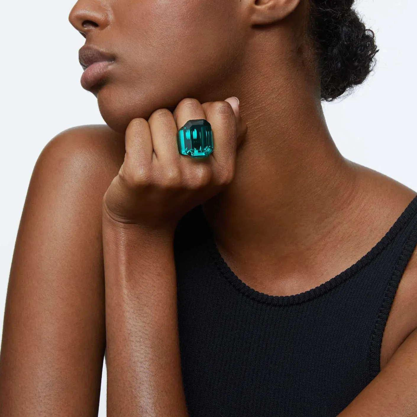 Lucent cocktail ring