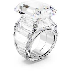 Lucent cocktail ring