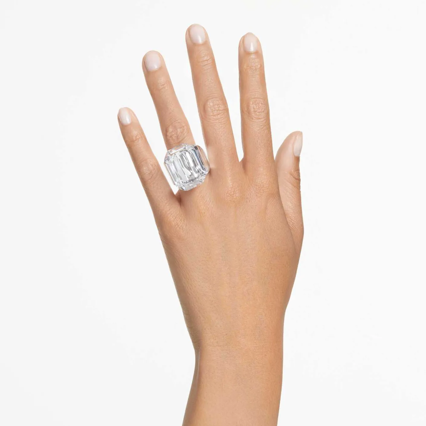Lucent cocktail ring