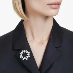 Matrix brooch