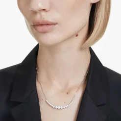 Matrix necklace