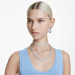 Matrix necklace