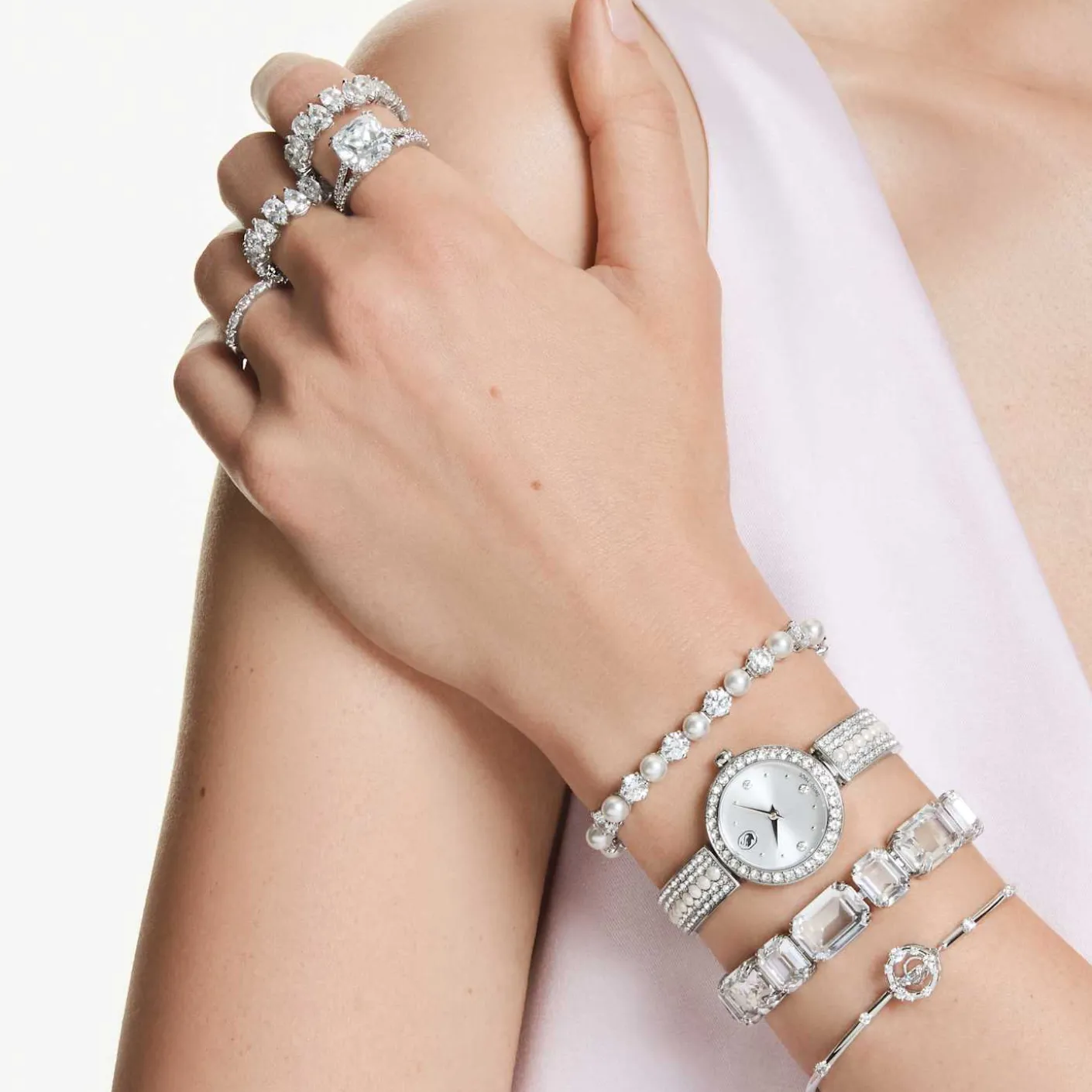 Matrix pearl bangle watch