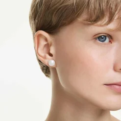 Matrix stud earrings