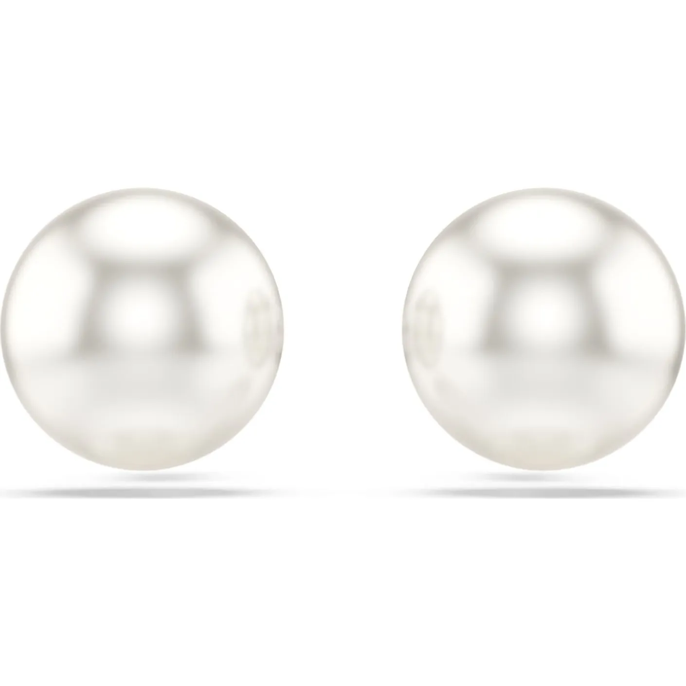 Matrix stud earrings