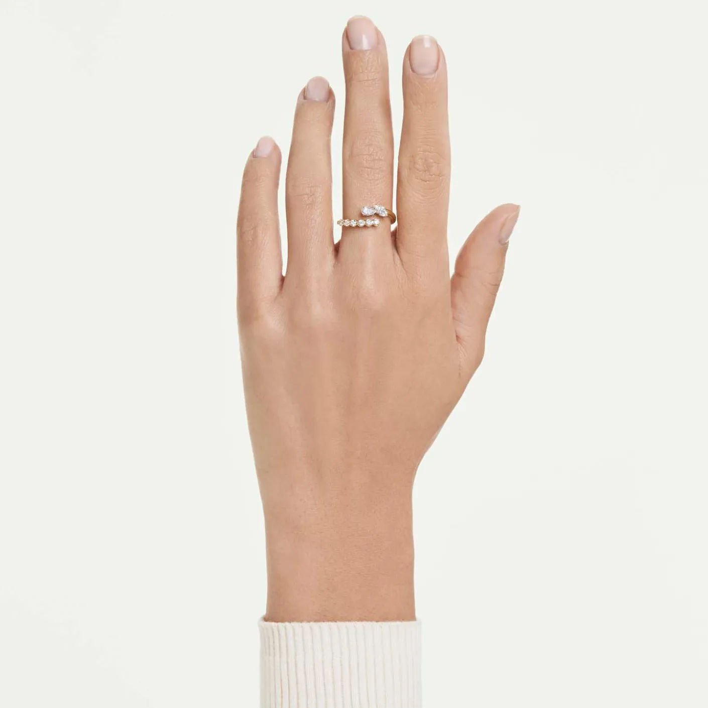 Mesmera open ring
