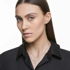 Stilla stud earrings