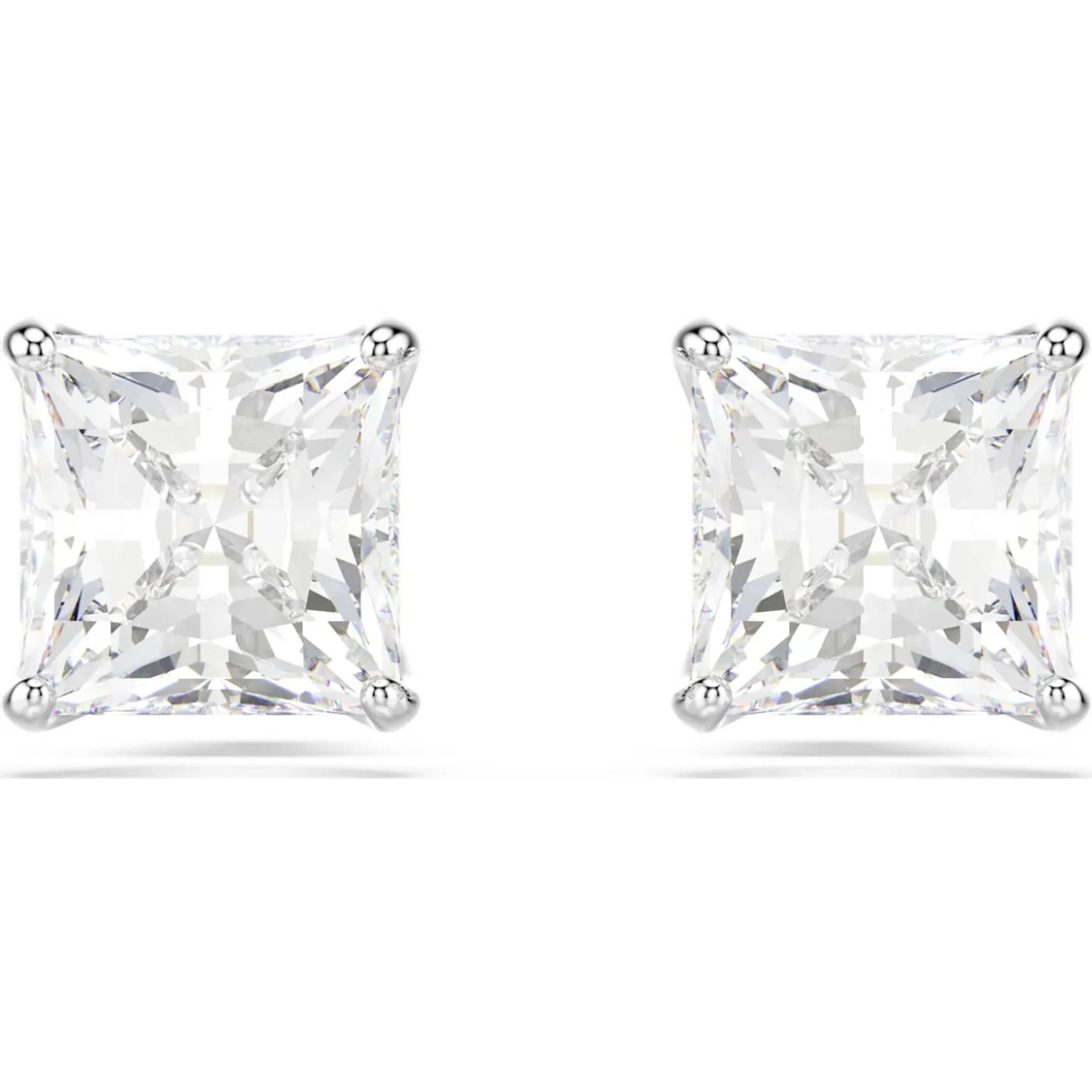 Stilla stud earrings