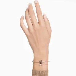 Swan bangle