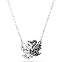 Swan pendant