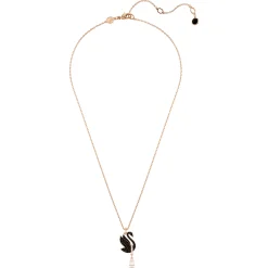 Swan pendant
