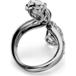 The Vienna Collection open ring