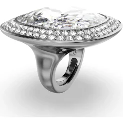 Una Angelic cocktail ring