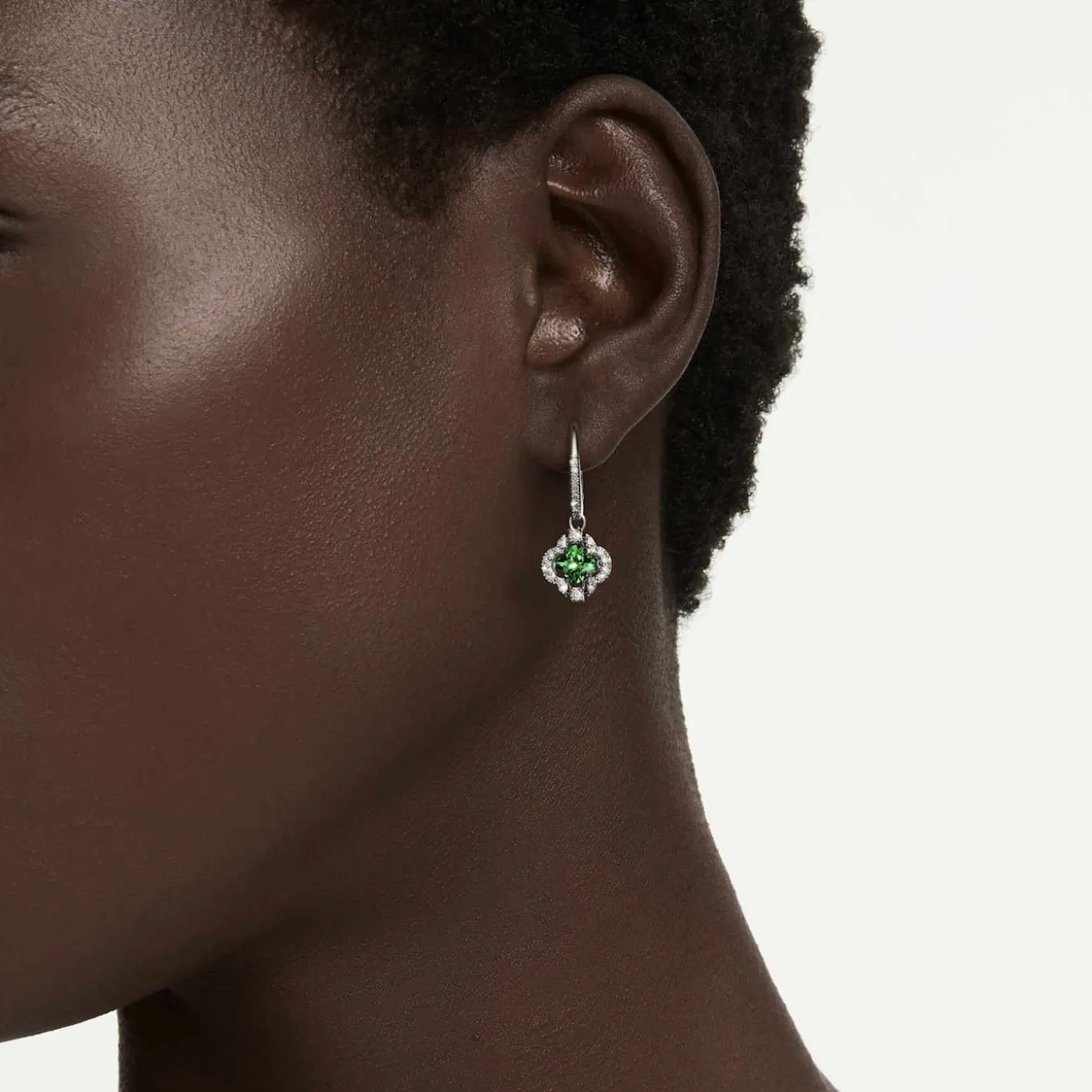 Una Angelic drop earrings