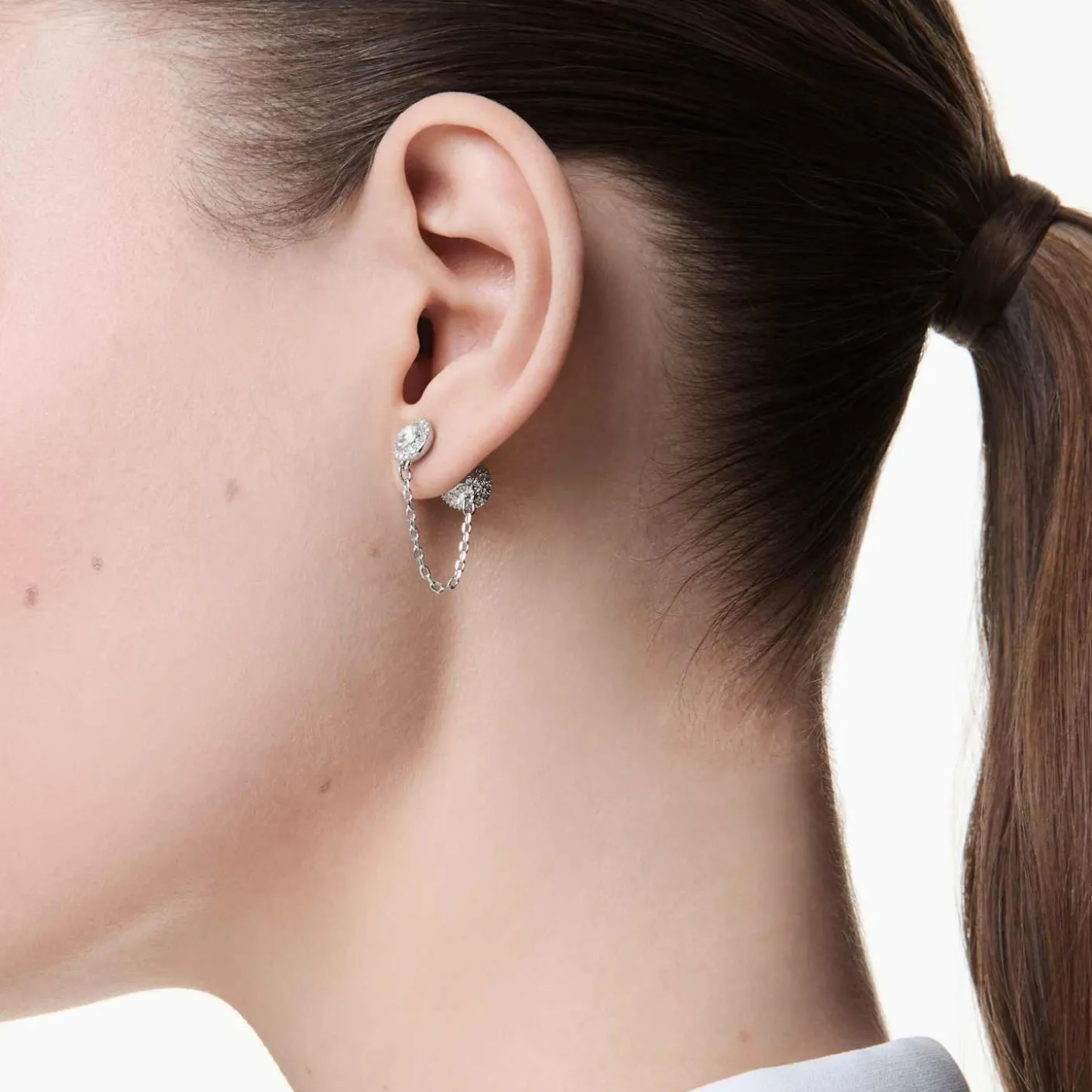 Una Angelic drop earrings