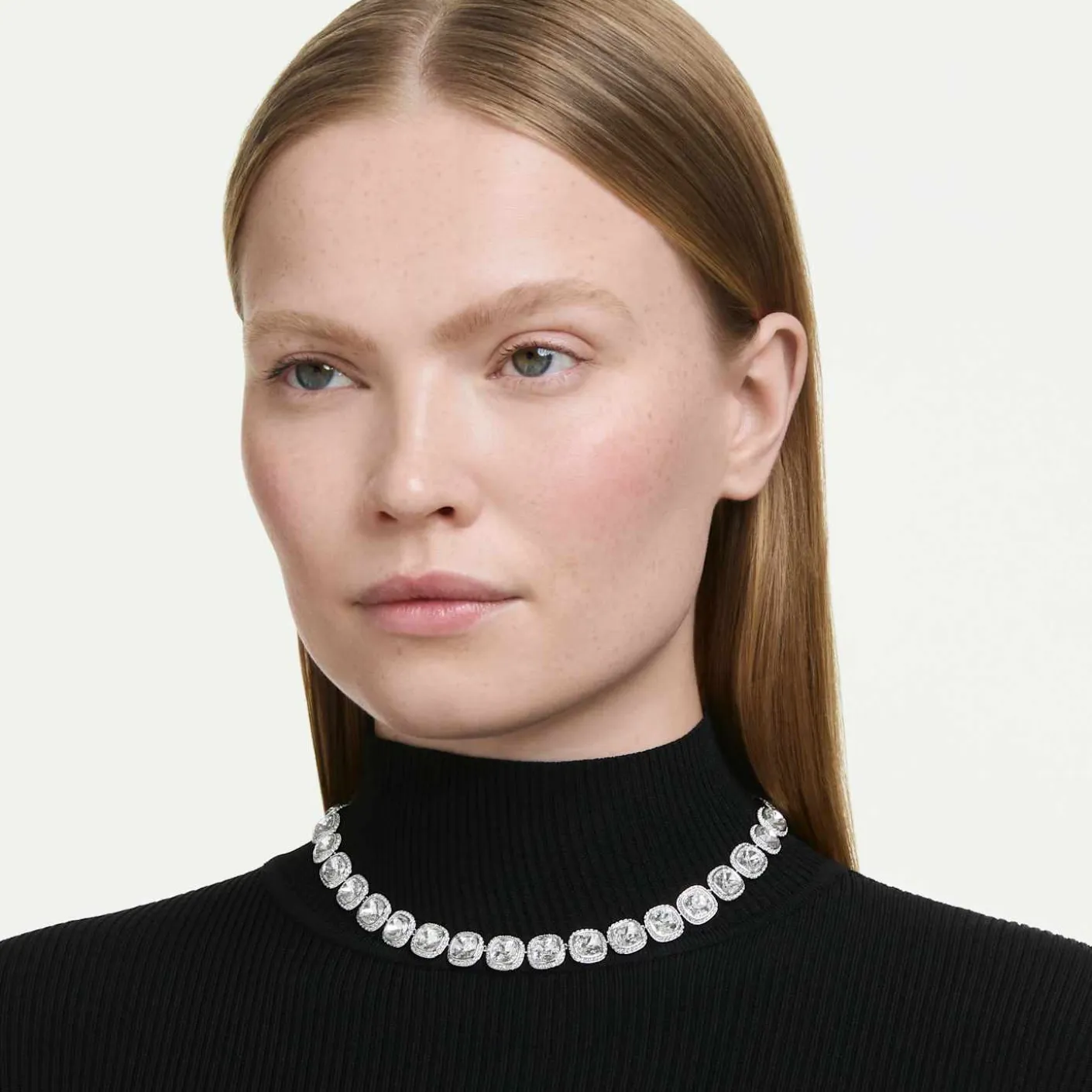 Una Angelic necklace
