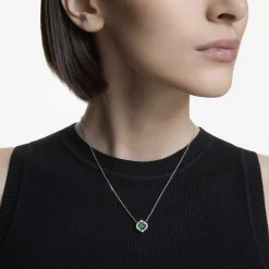 Una Angelic pendant