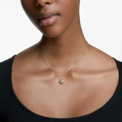 Una necklace